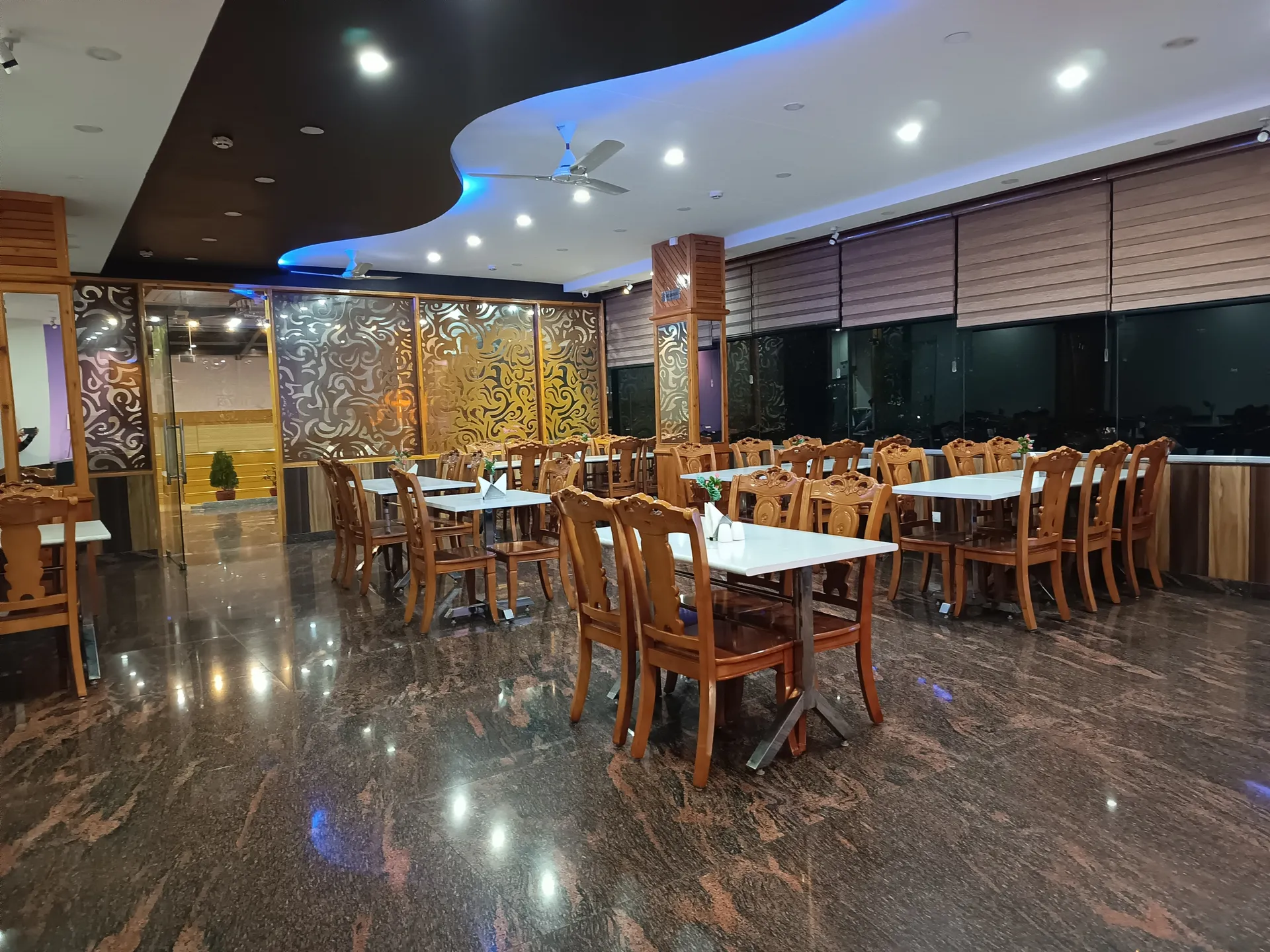 DLS Hotel Shiva Sanctuary and Spa Restaurant