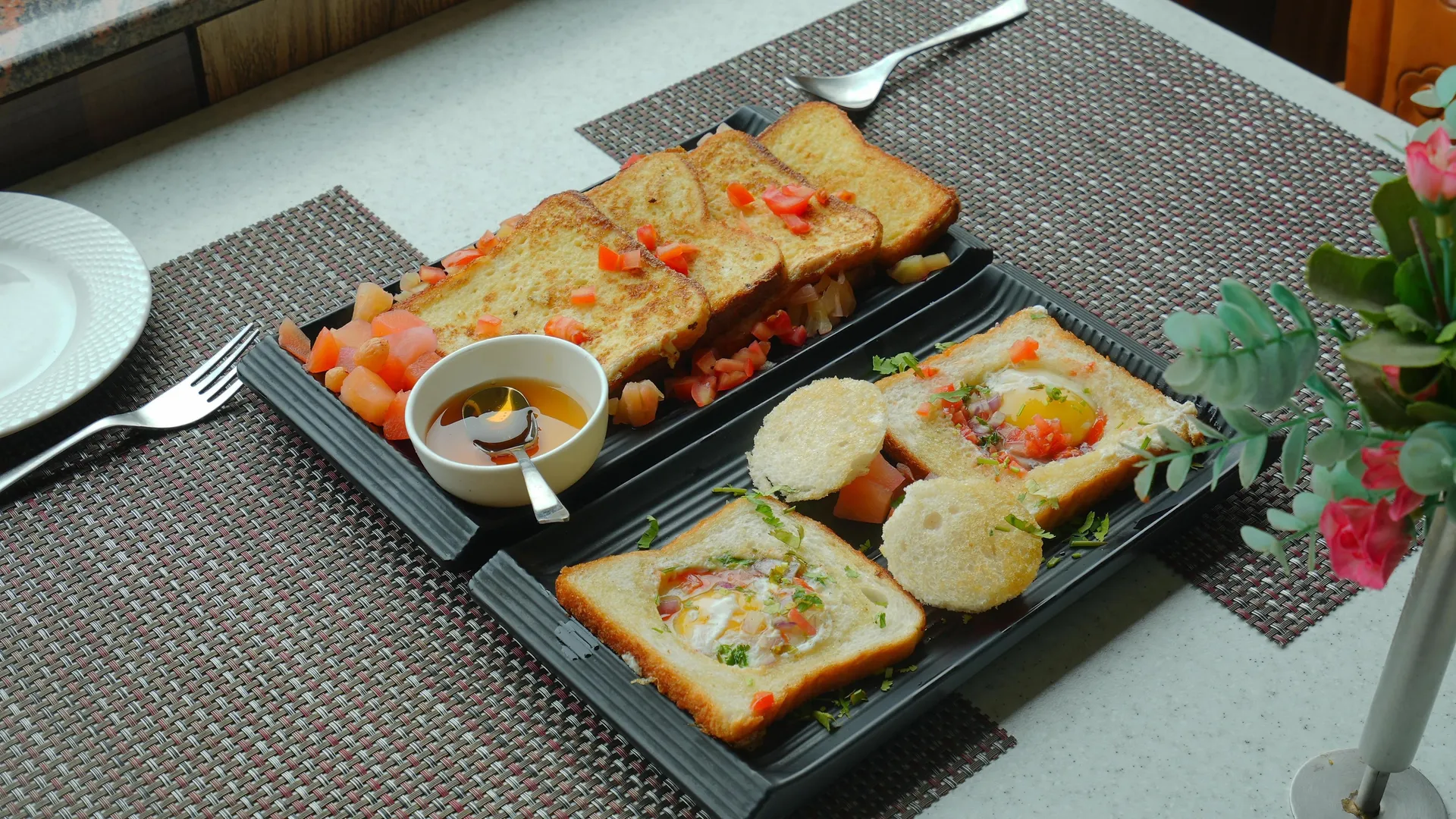 DLS Hotel Shiva Sanctuary and Spa Restaurant
