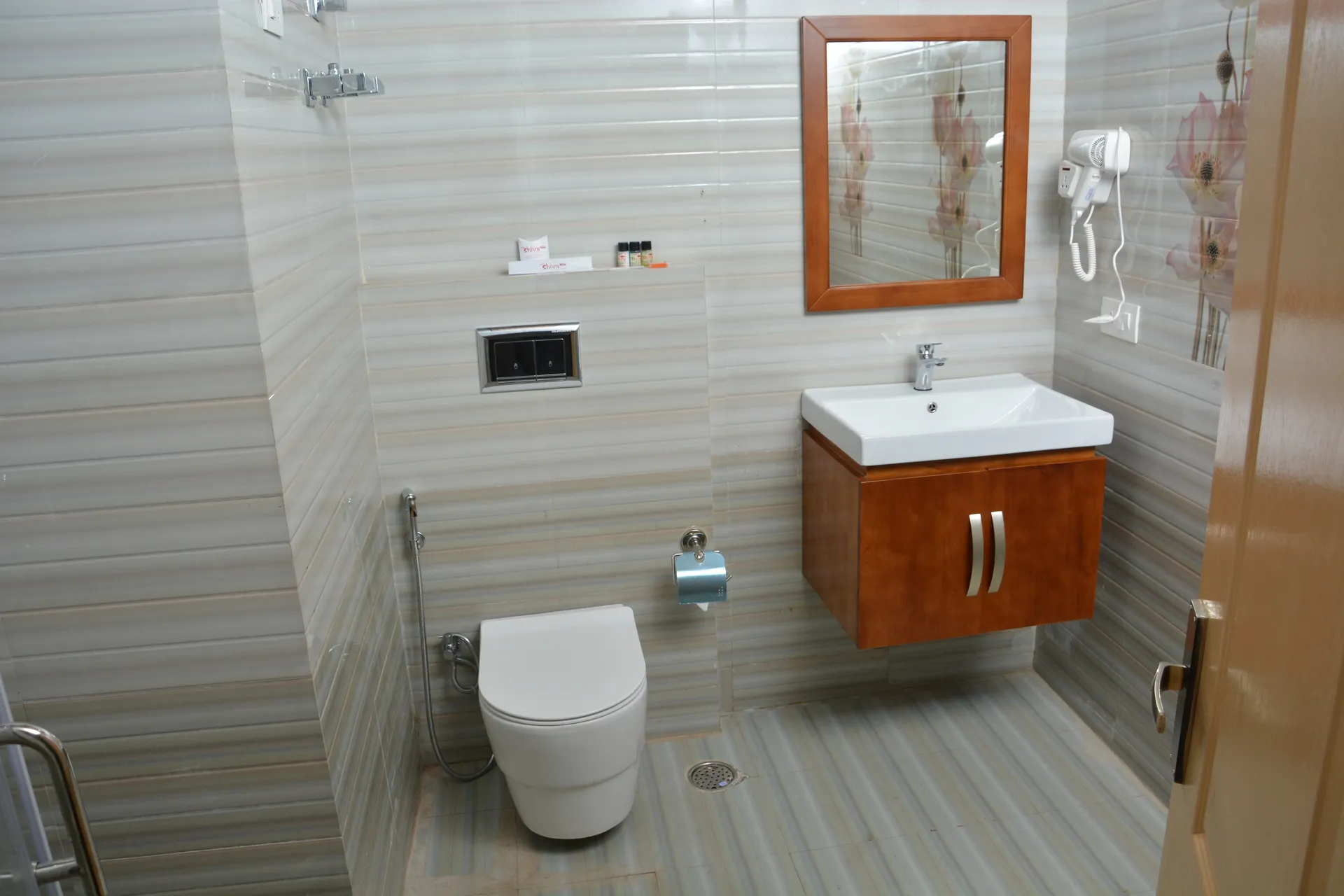 DLS Hotel Shiva Sanctuary and Spa Room