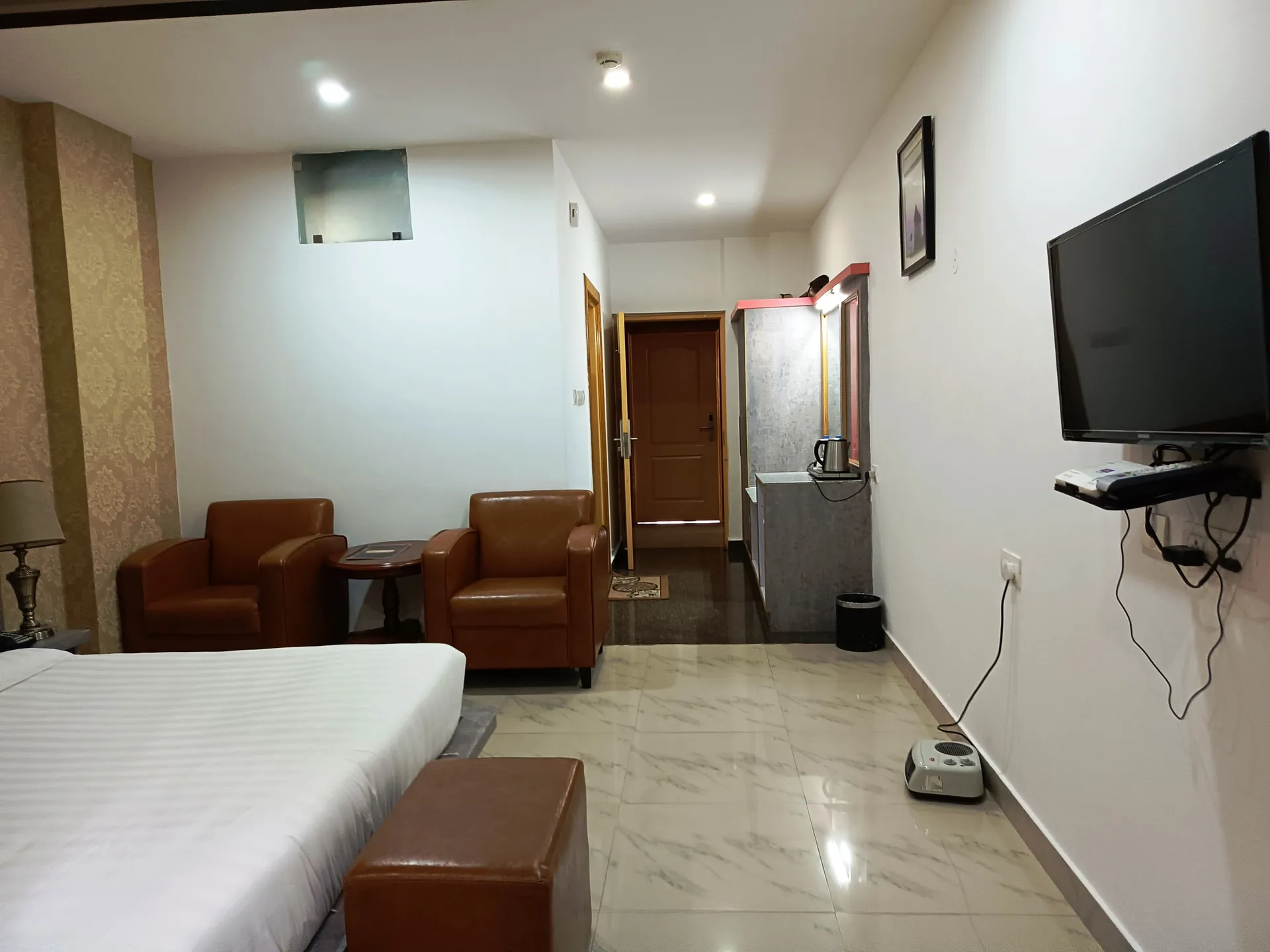 DLS Hotel Shiva Sanctuary and Spa Room