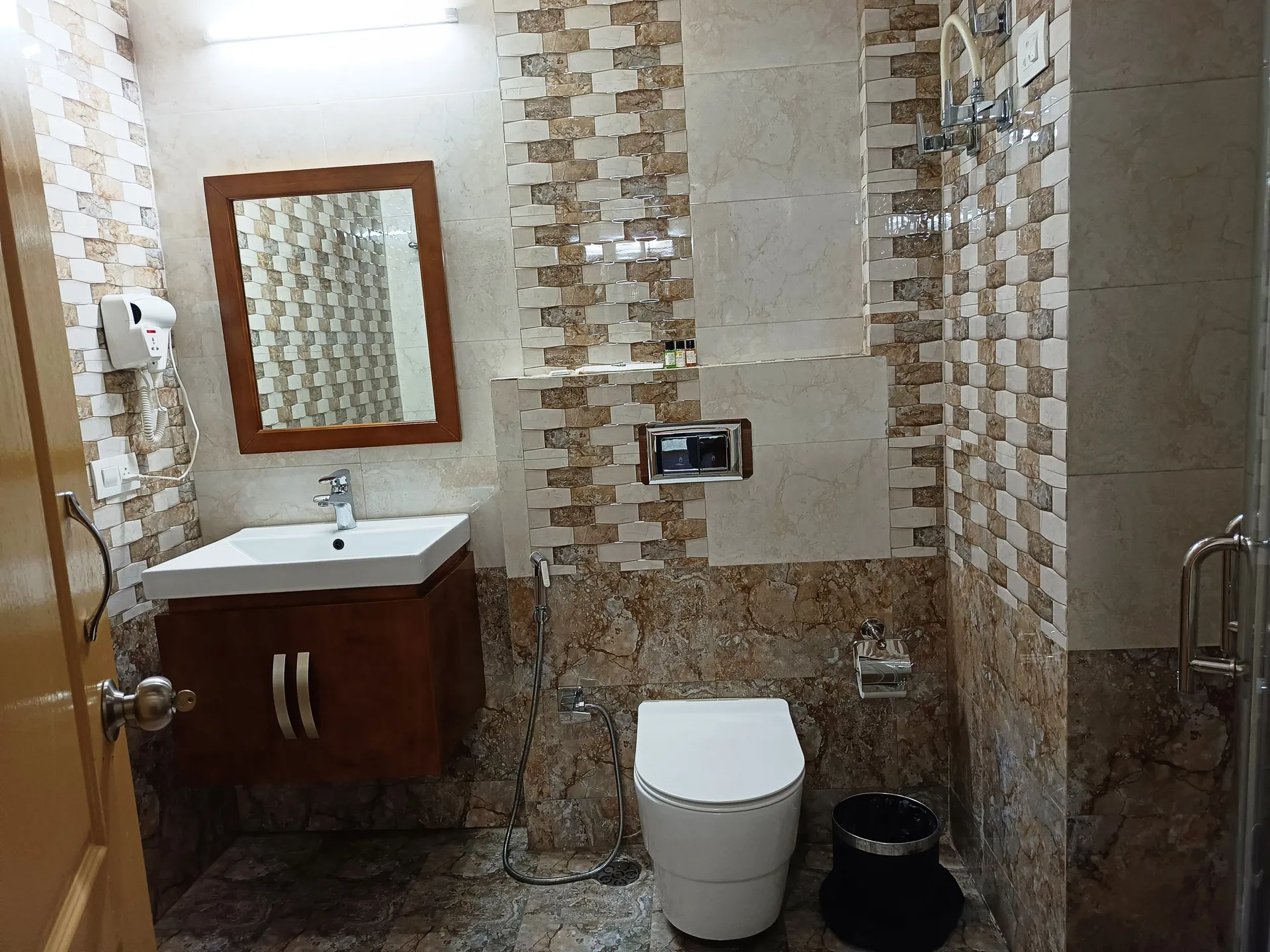 DLS Hotel Shiva Sanctuary and Spa Room