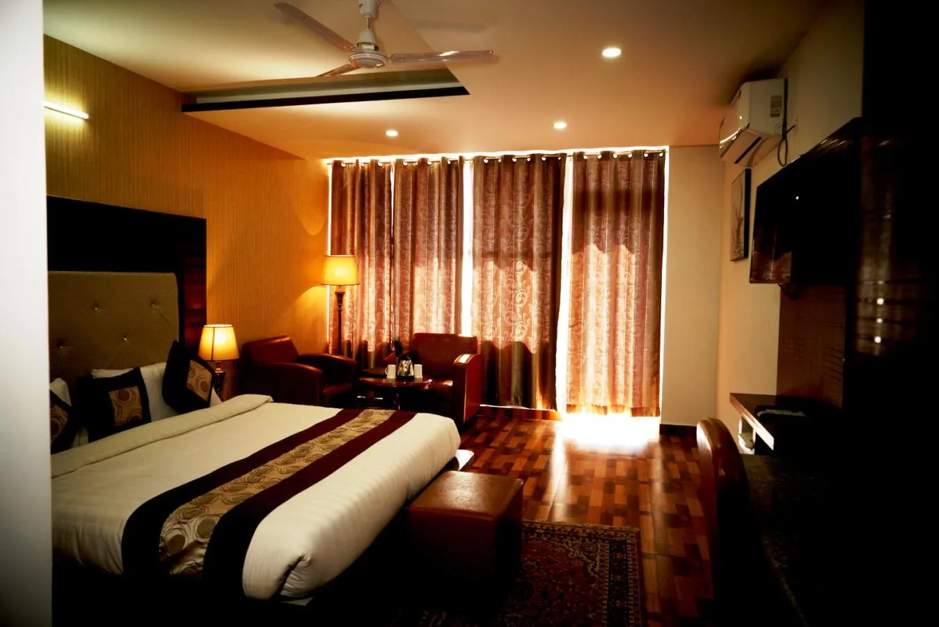 DLS Hotel Shiva Sanctuary and Spa Room