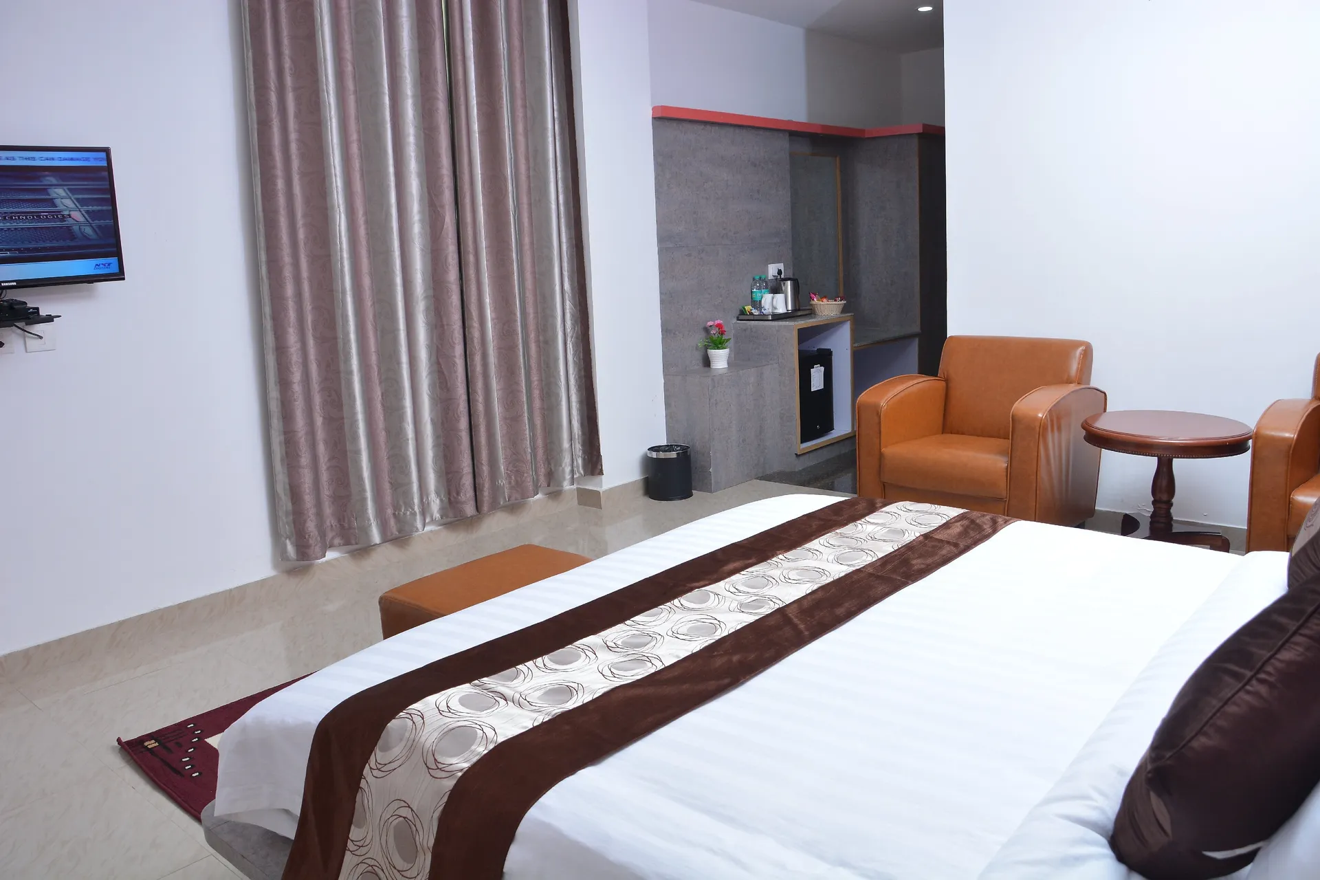 DLS Hotel Shiva Sanctuary and Spa Room