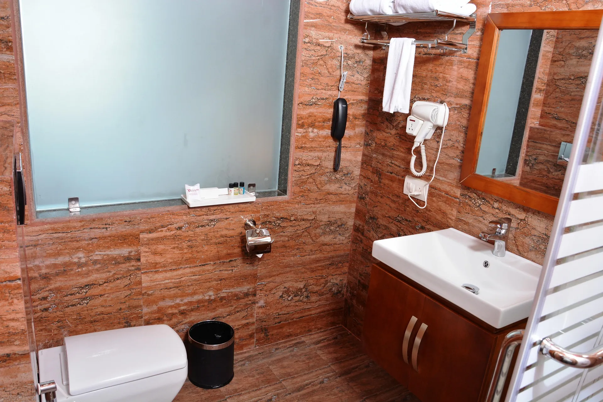 DLS Hotel Shiva Sanctuary and Spa Room