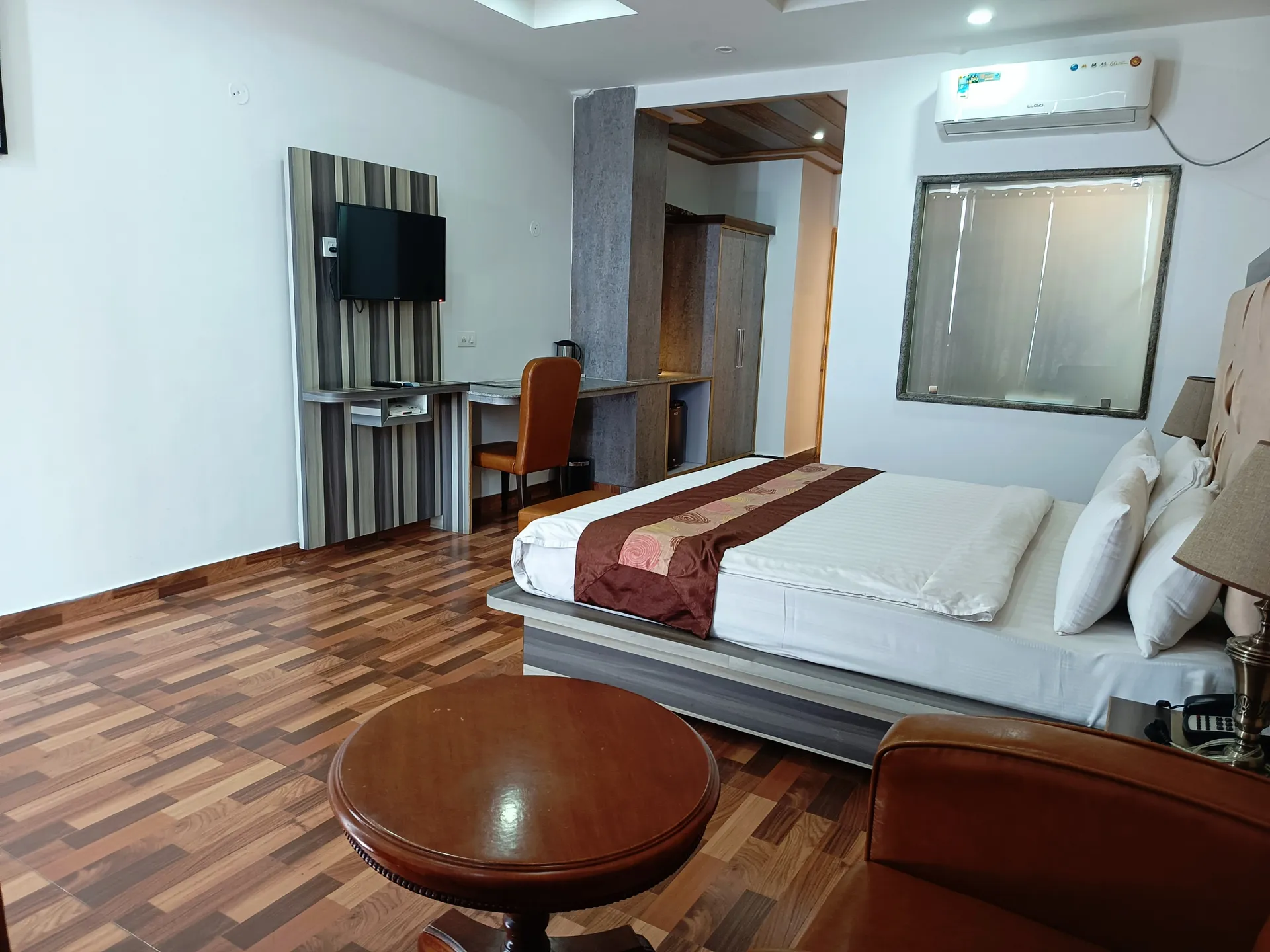 DLS Hotel Shiva Sanctuary and Spa Room