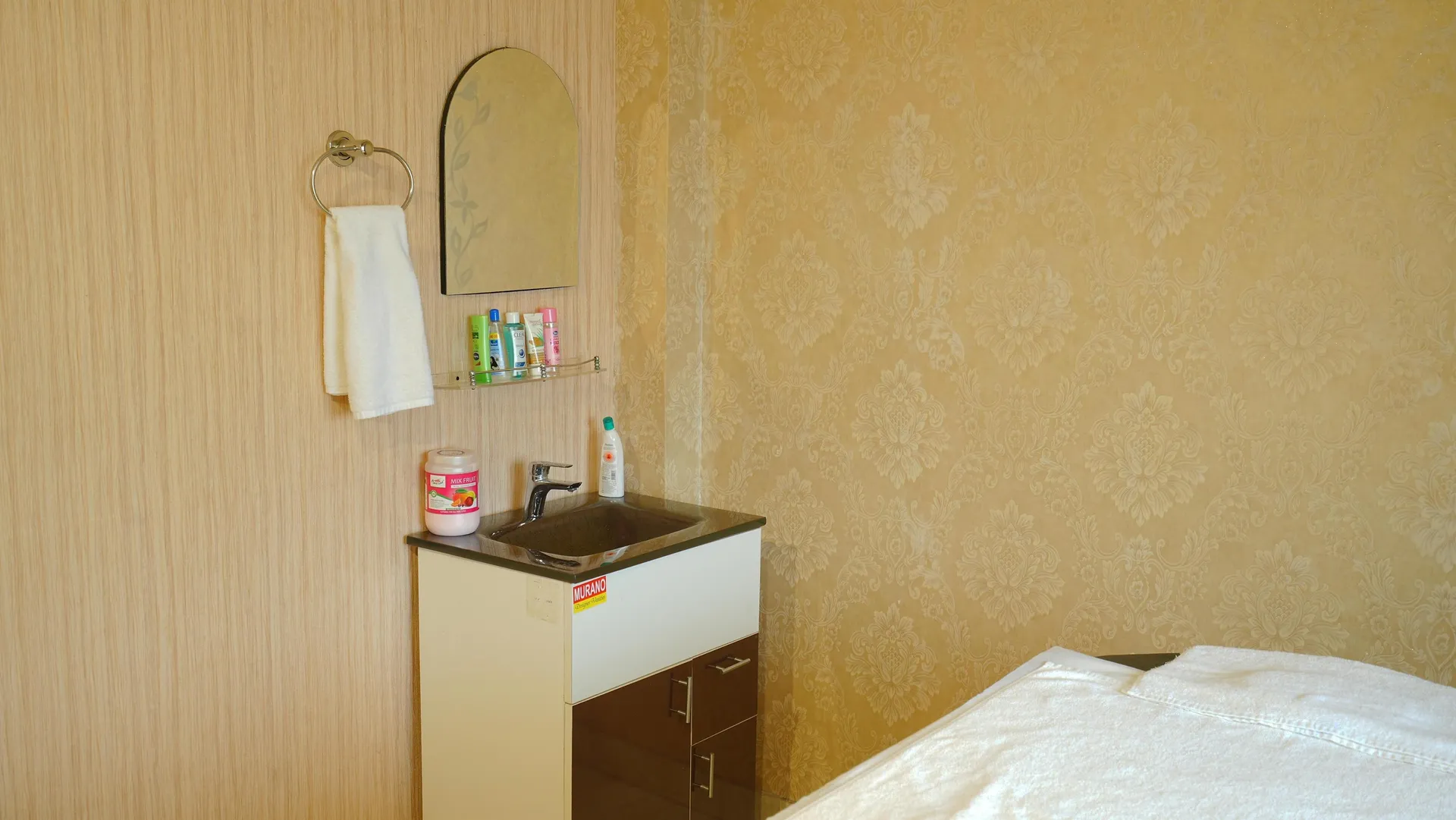 DLS Hotel Shiva Sanctuary and Spa Spa