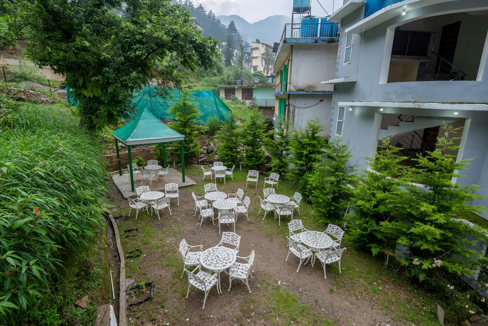 DLS Spring Valley Resort and Spa Garden
