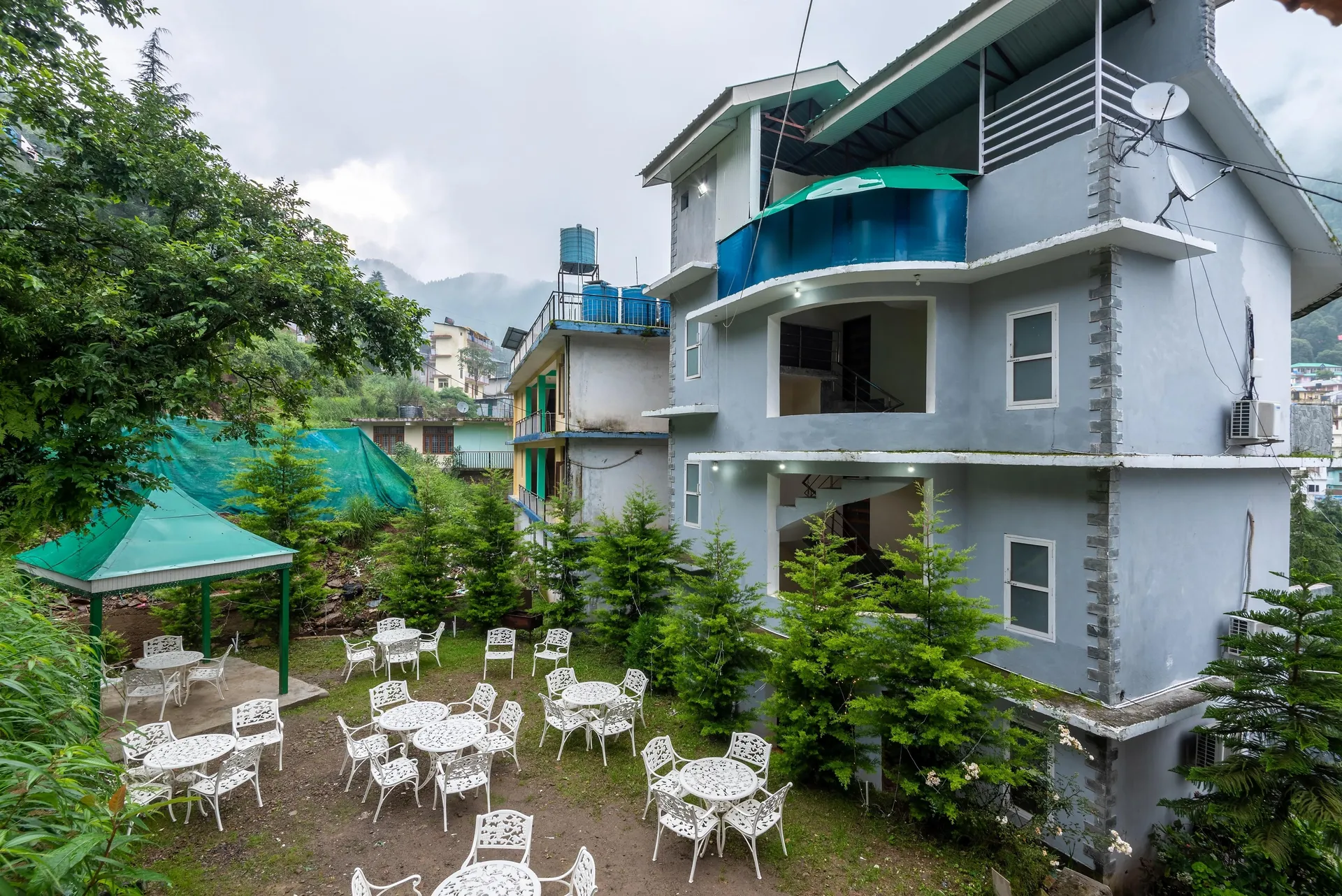 DLS Spring Valley Resort and Spa Garden