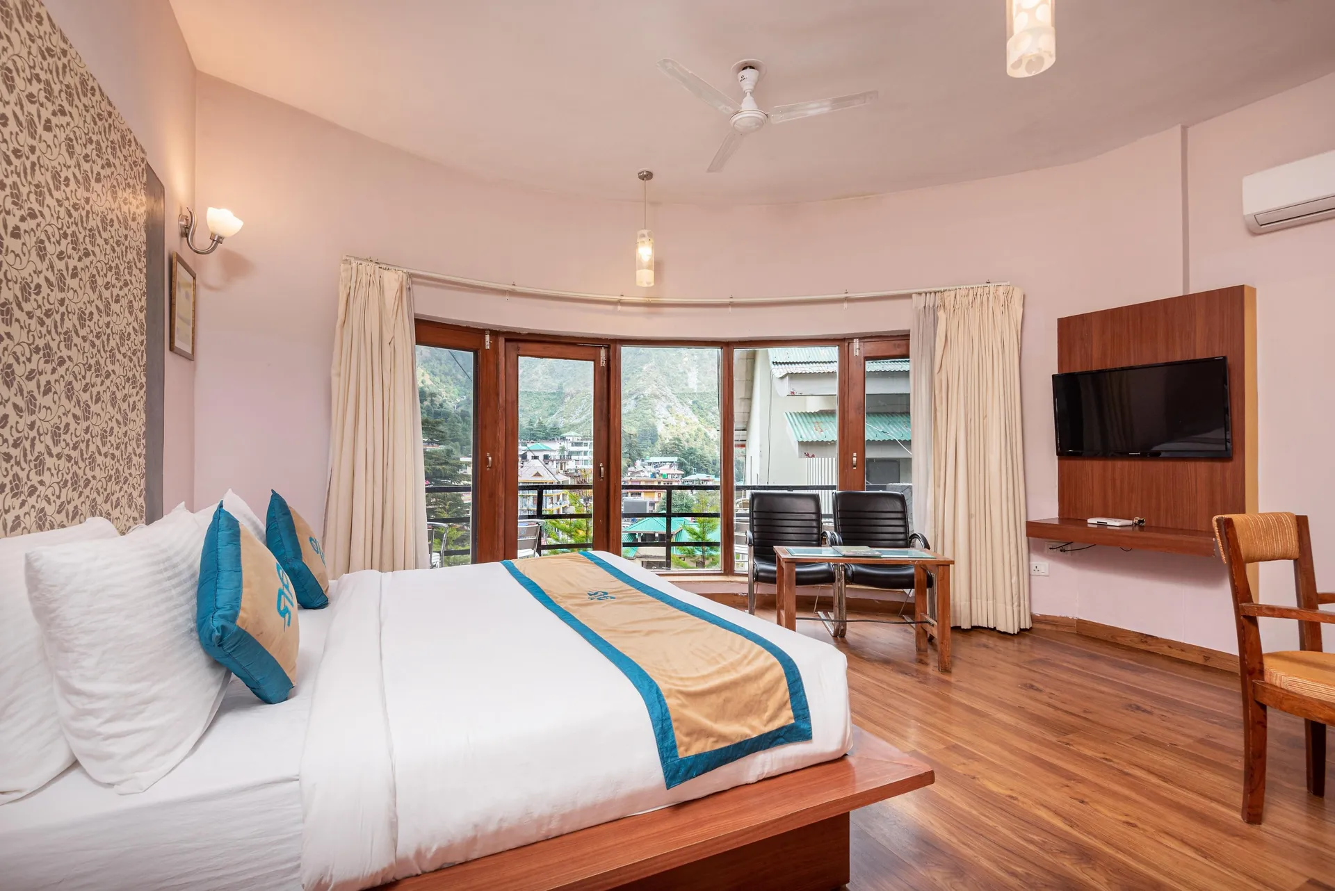 DLS Spring Valley Resort and Spa Room