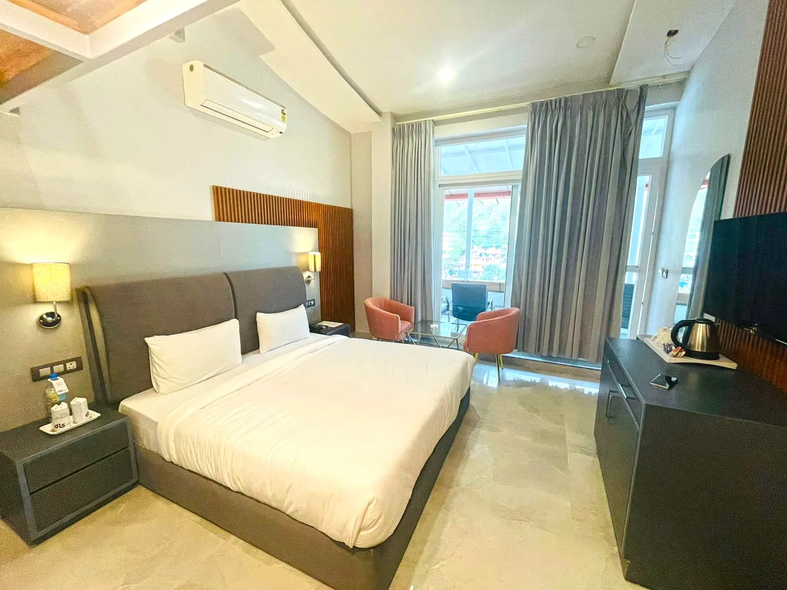 DLS Spring Valley Resort and Spa Room