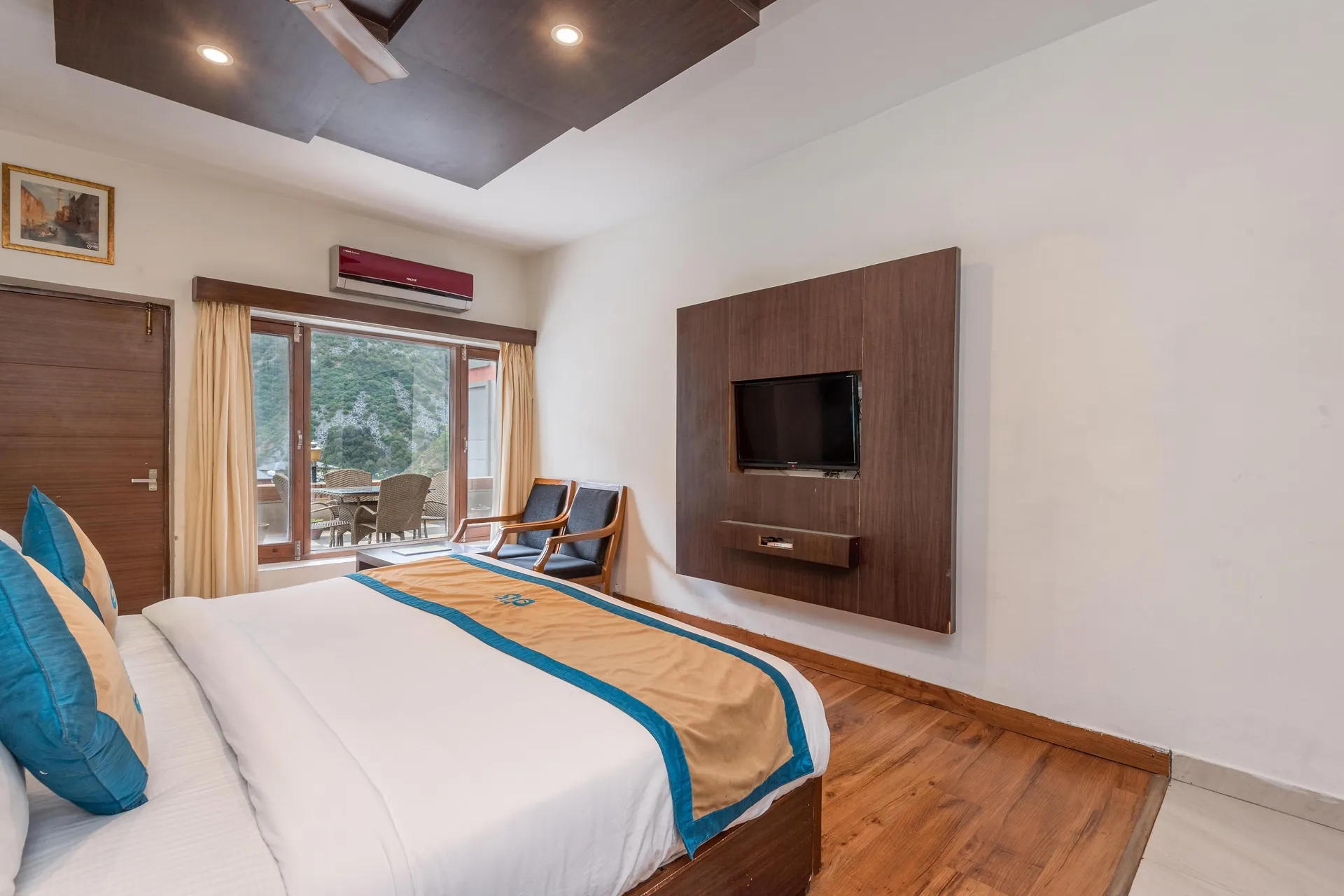 DLS Spring Valley Resort and Spa Room