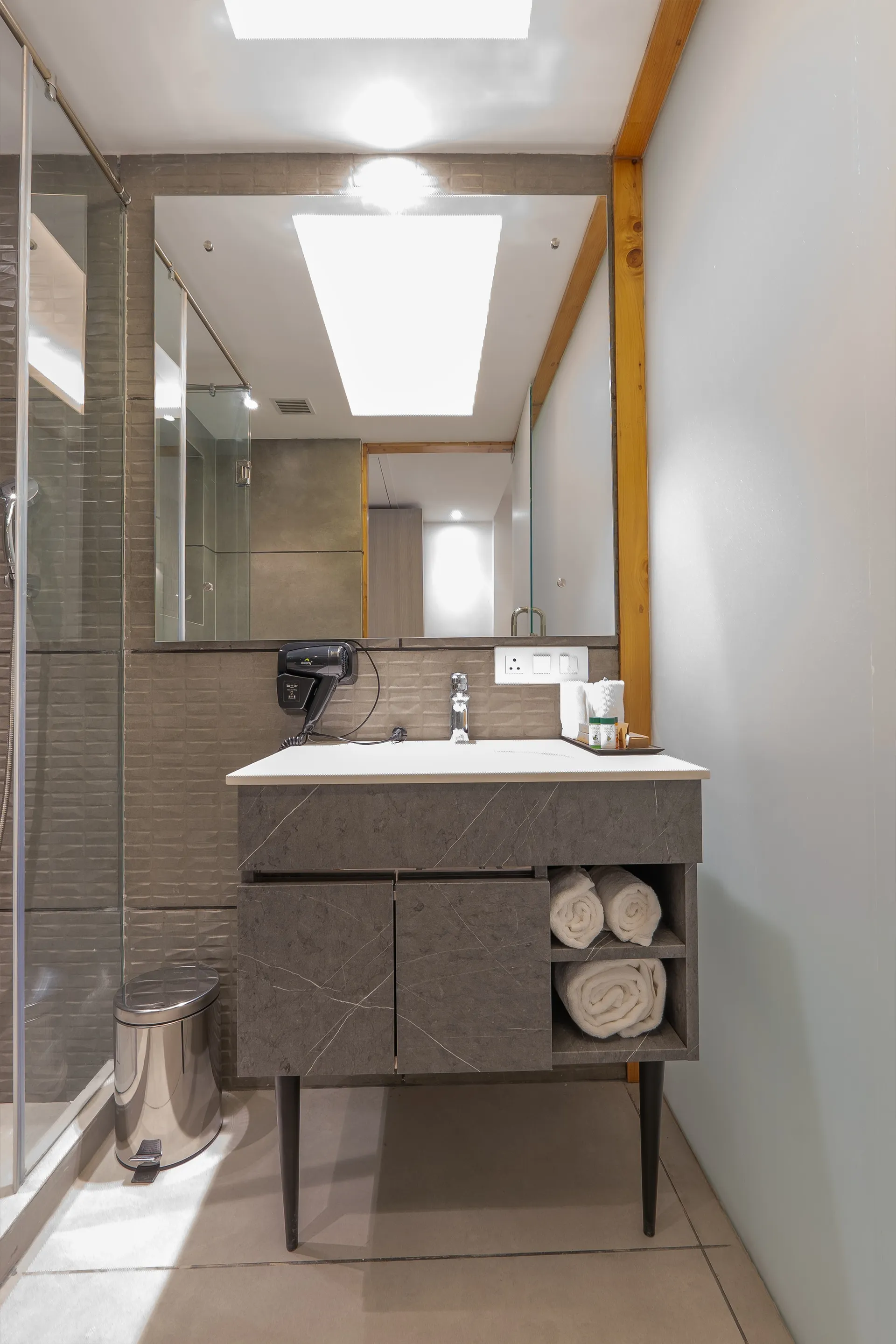 Mastiff Select Mandavya Dharamkot, McLeodganj Washroom