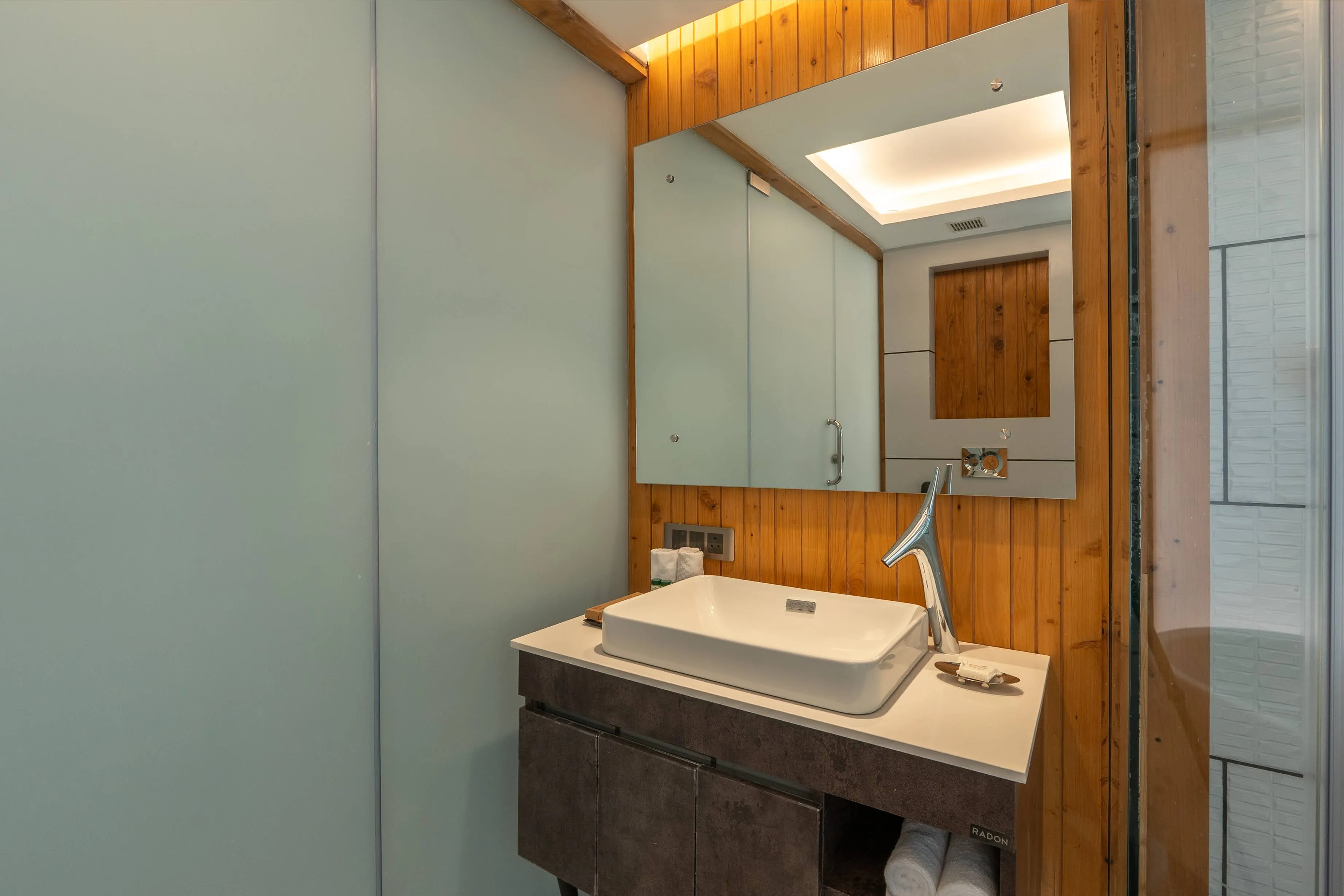 Mastiff Select Mandavya Dharamkot, McLeodganj Washroom