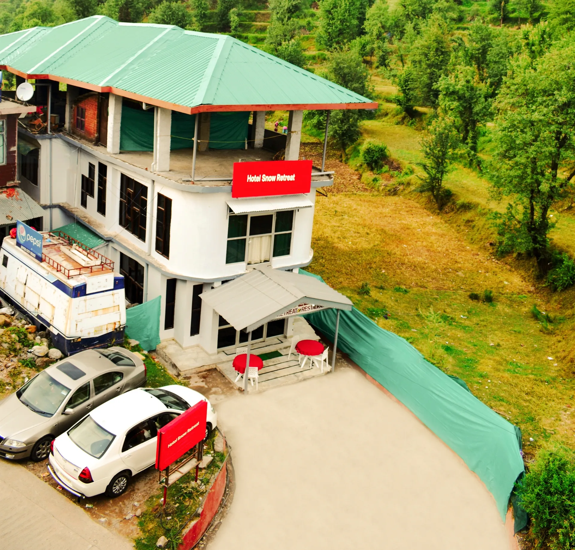 Snow Retreat By DLS Hotels Others