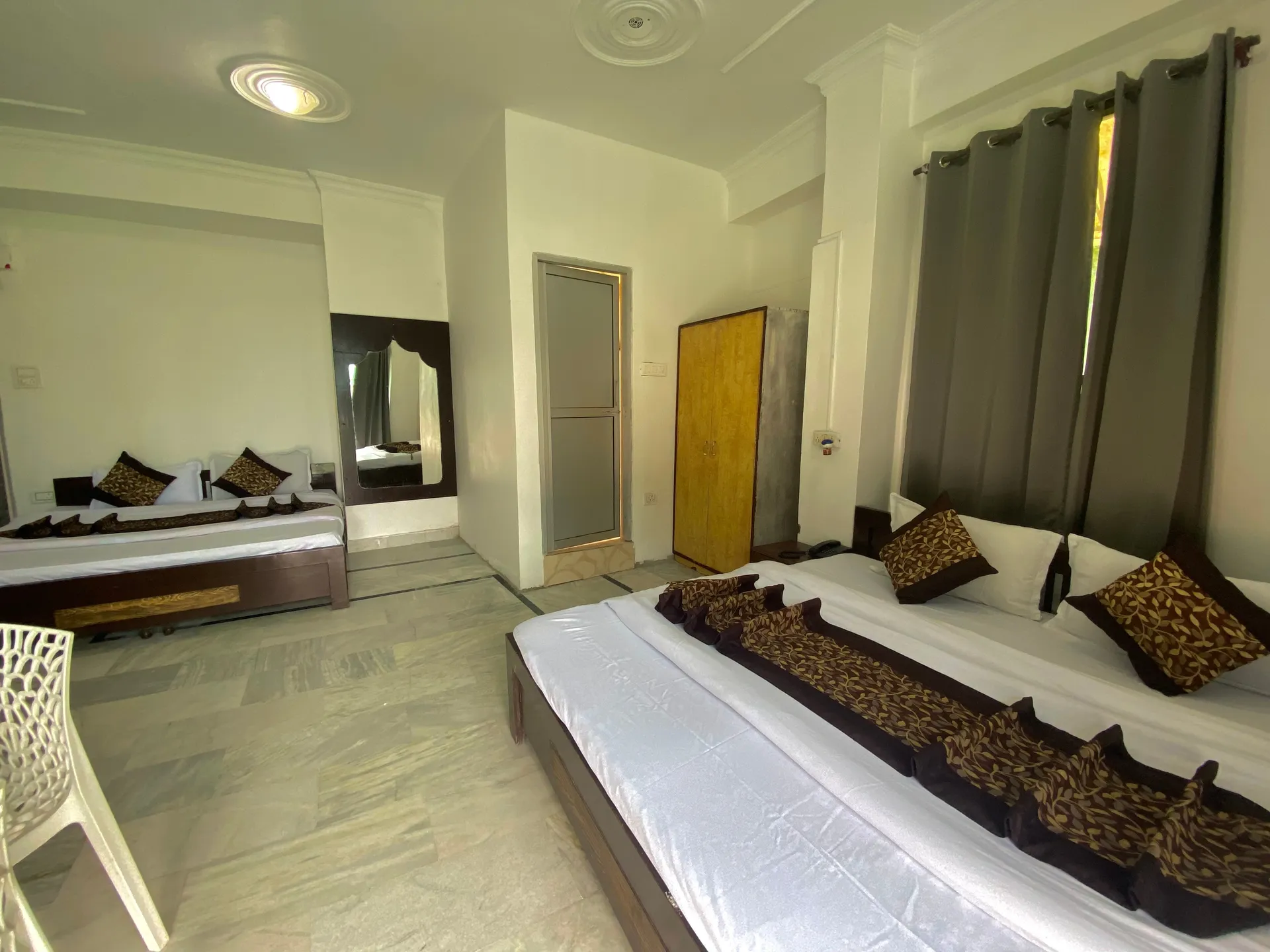 Snow Retreat By DLS Hotels Room