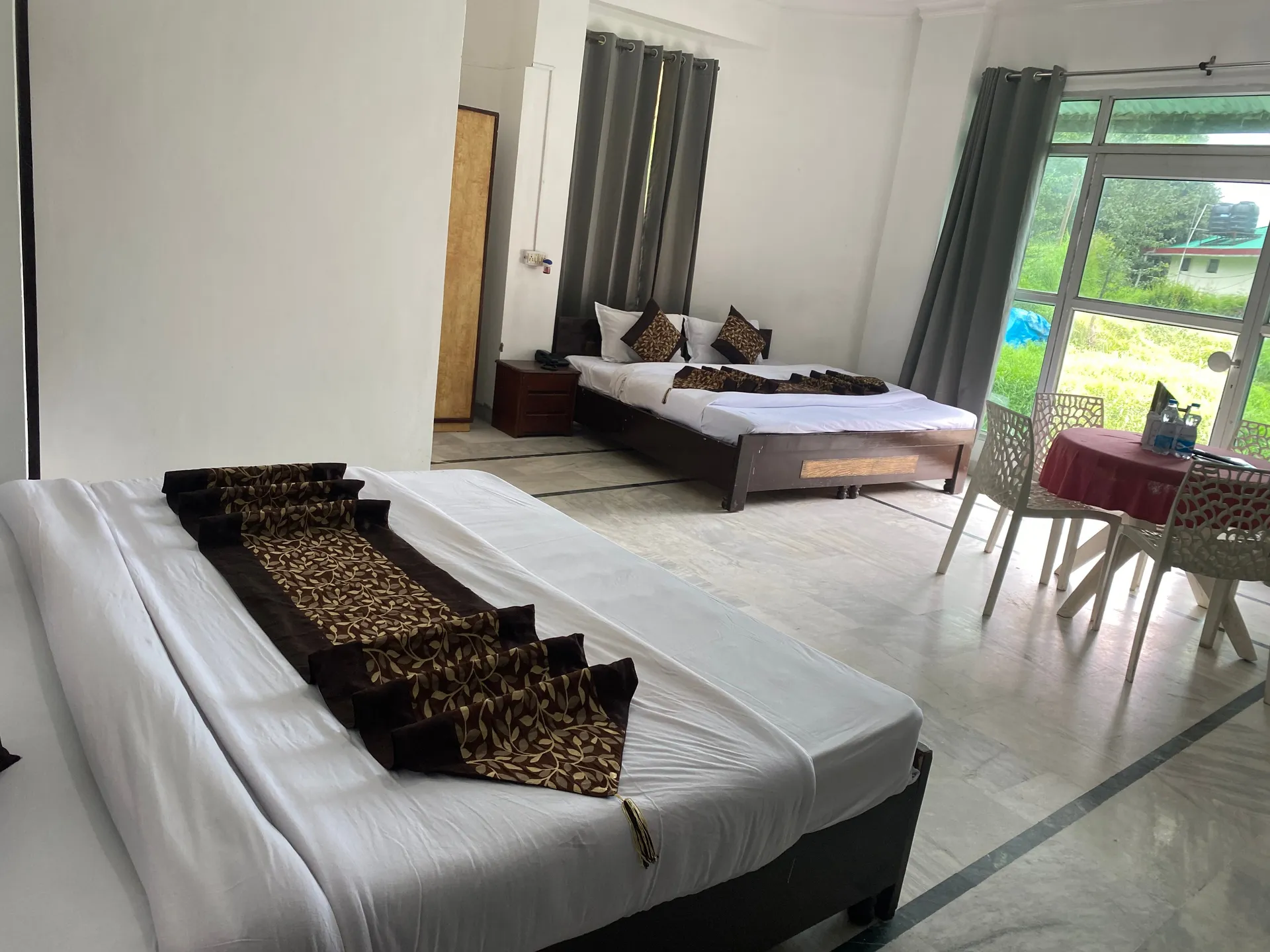 Snow Retreat By DLS Hotels Room