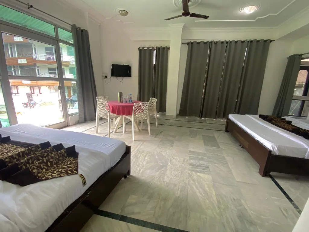 Snow Retreat By DLS Hotels Room
