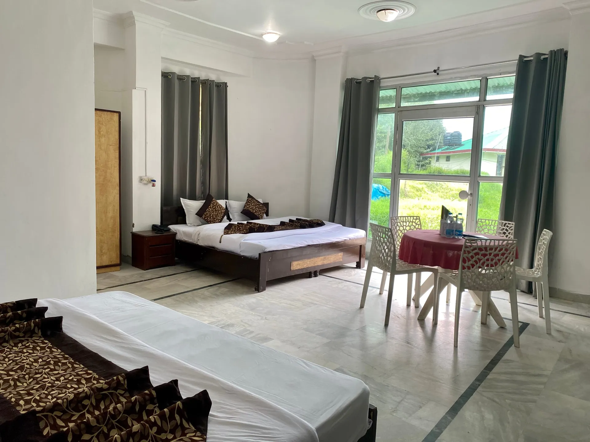 Snow Retreat By DLS Hotels Room