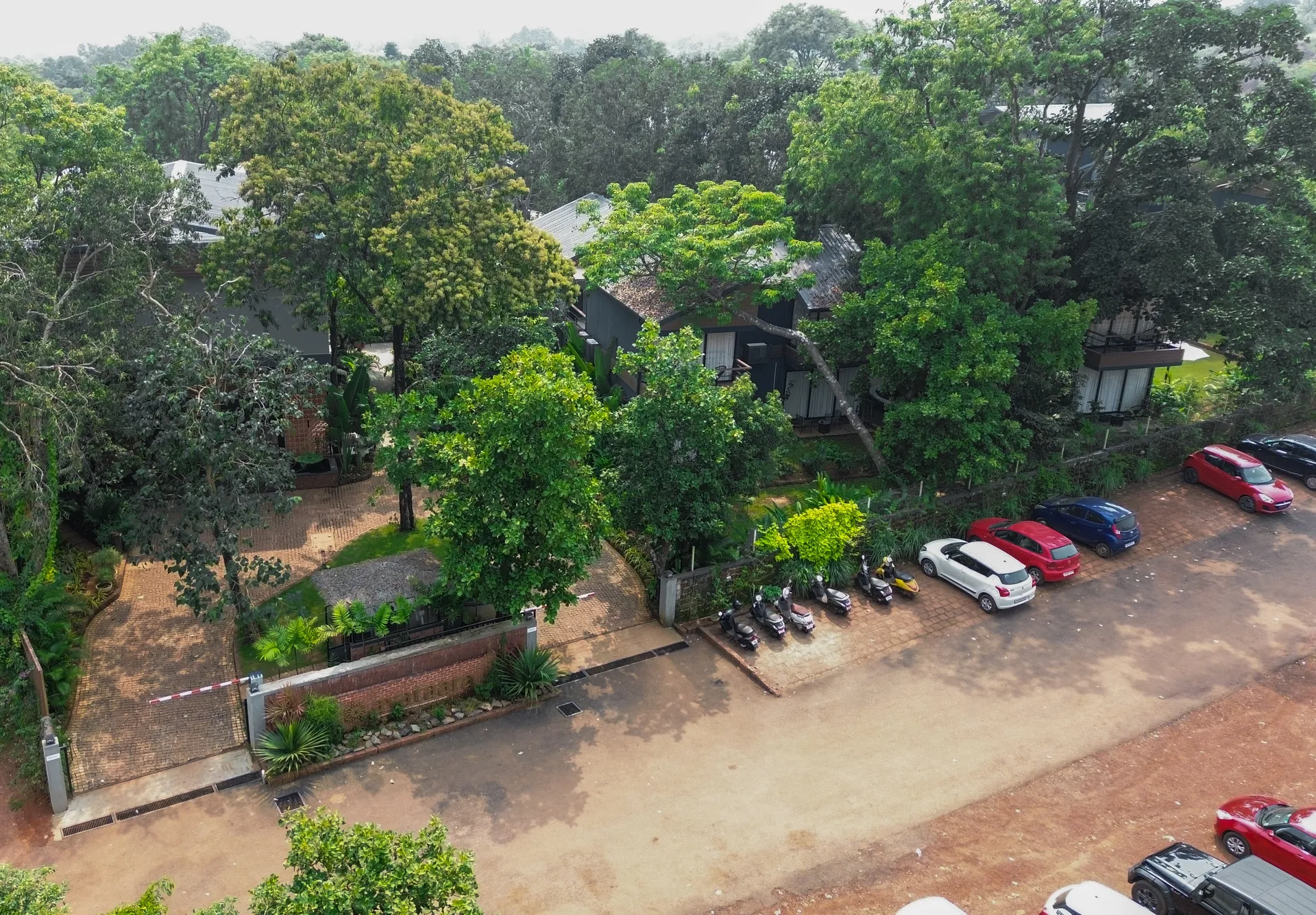 Avataara Resort & Spa Parking