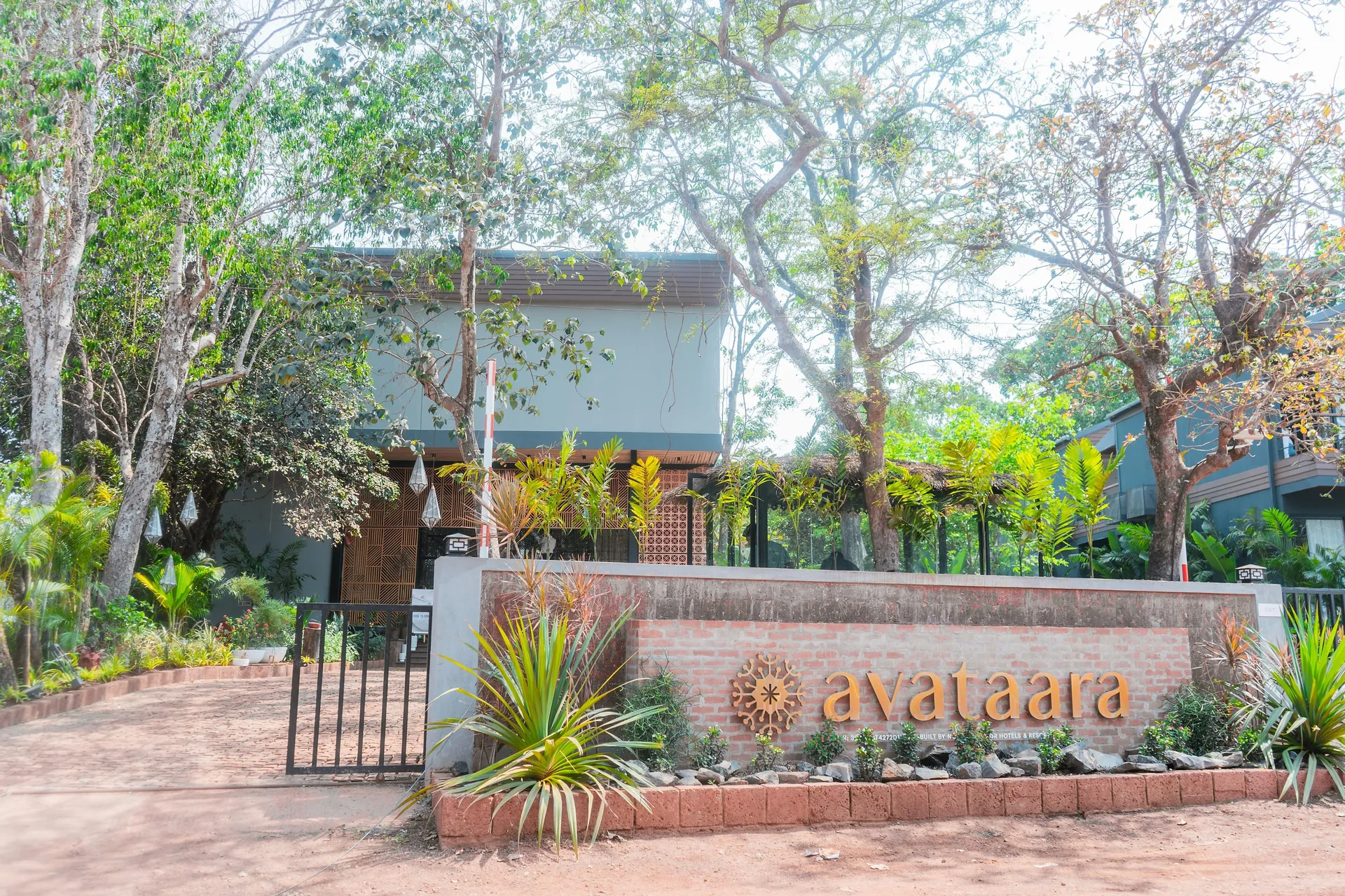 Avataara Resort & Spa Parking