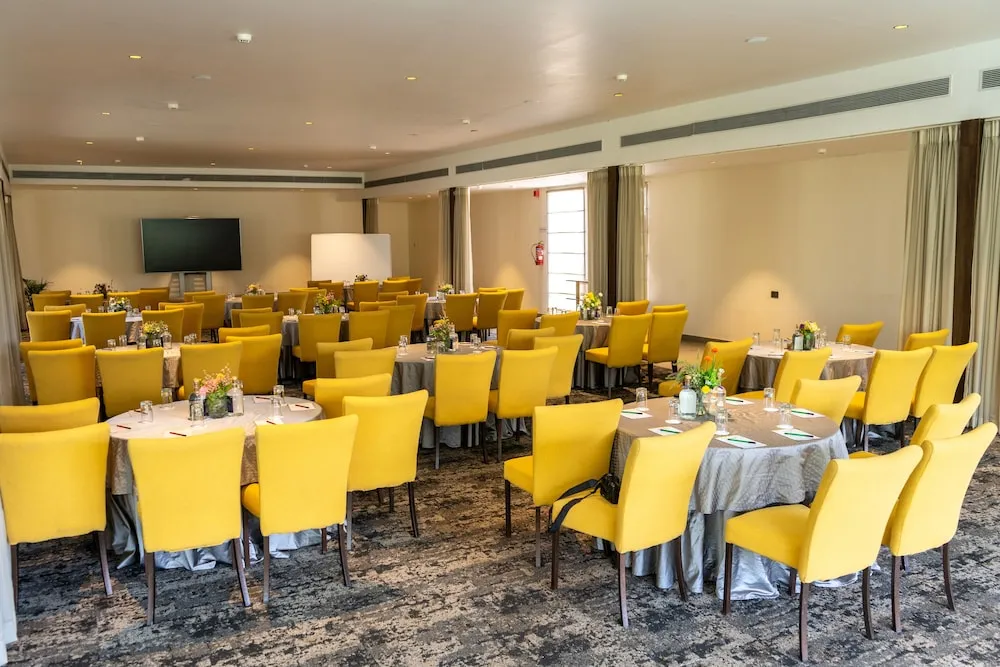 Avataara Resort & Spa Restaurant