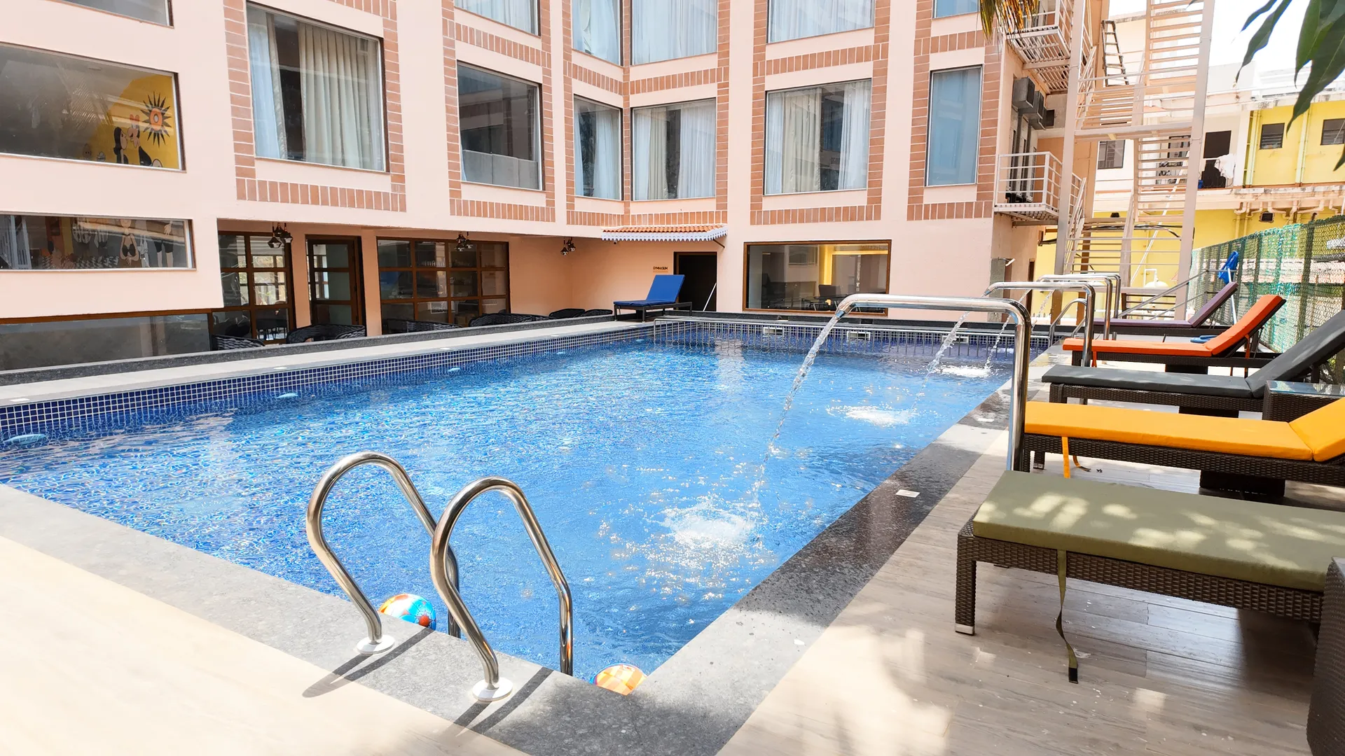 Fortune Select Candolim, Goa - Member ITC Hotels' Group Swimming Pool