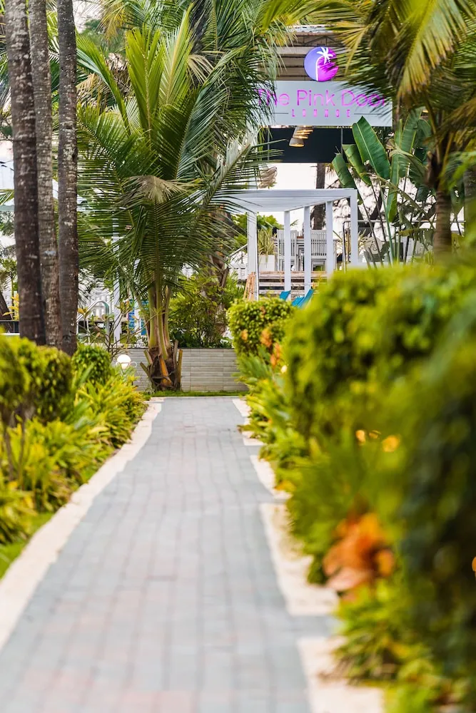 Foxoso LA Beach Resort Outdoors