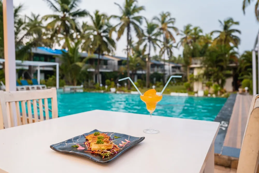 Foxoso LA Beach Resort Restaurant
