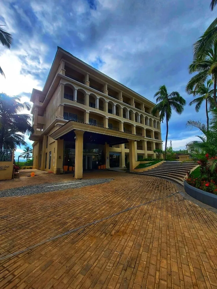 Holiday Inn Goa, Candolim Outdoors