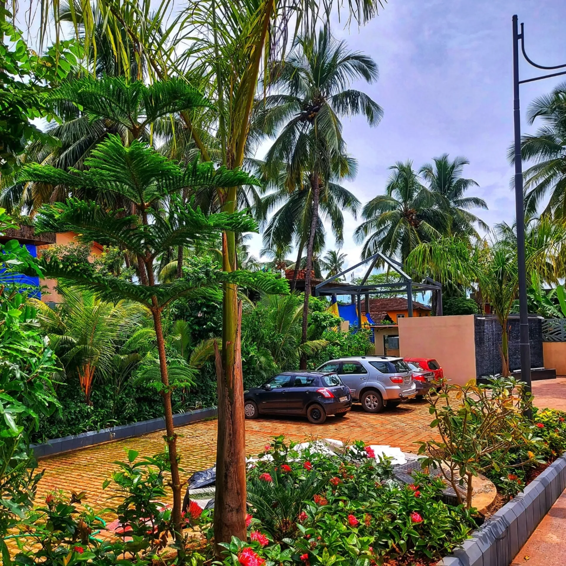 Holiday Inn Goa, Candolim Parking