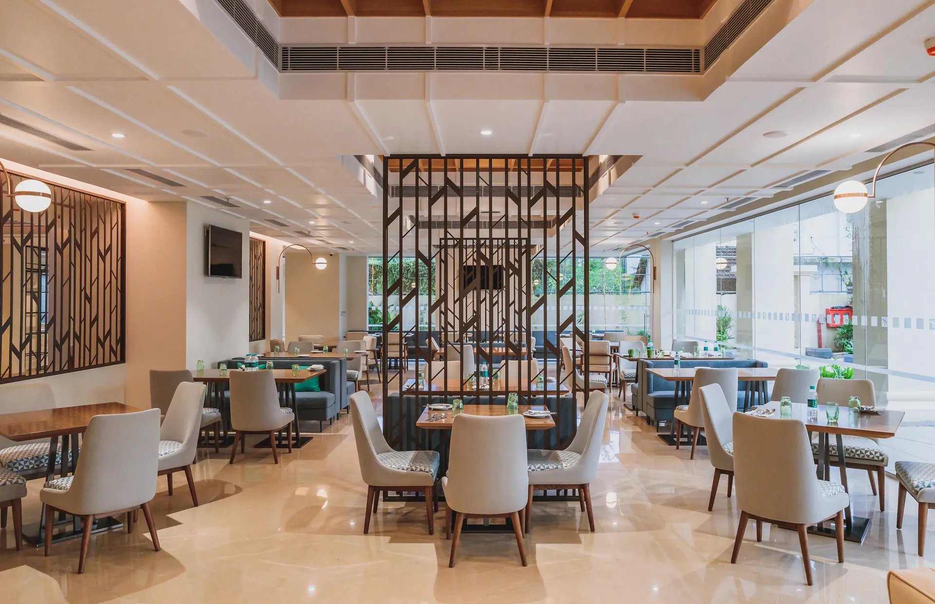 Holiday Inn Goa, Candolim Restaurant