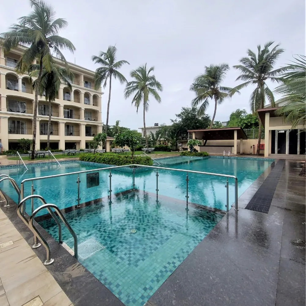 Holiday Inn Goa, Candolim Swimming Pool