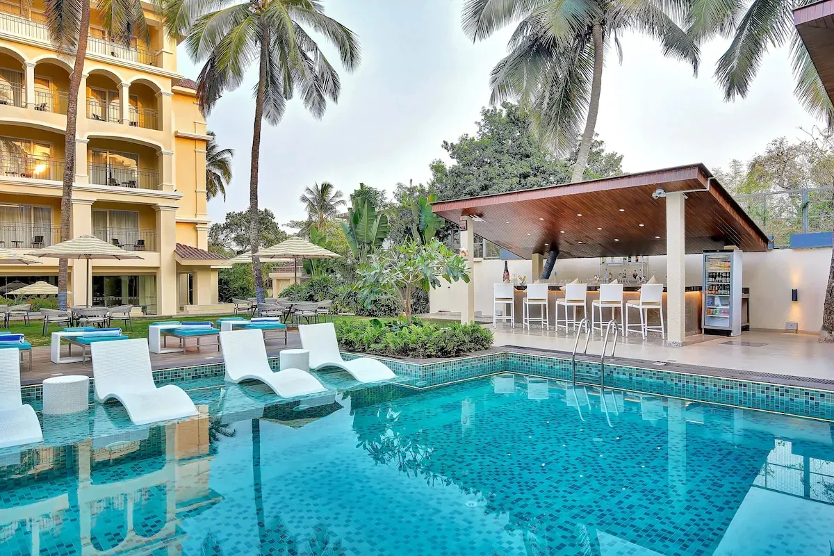 Holiday Inn Goa, Candolim Swimming Pool