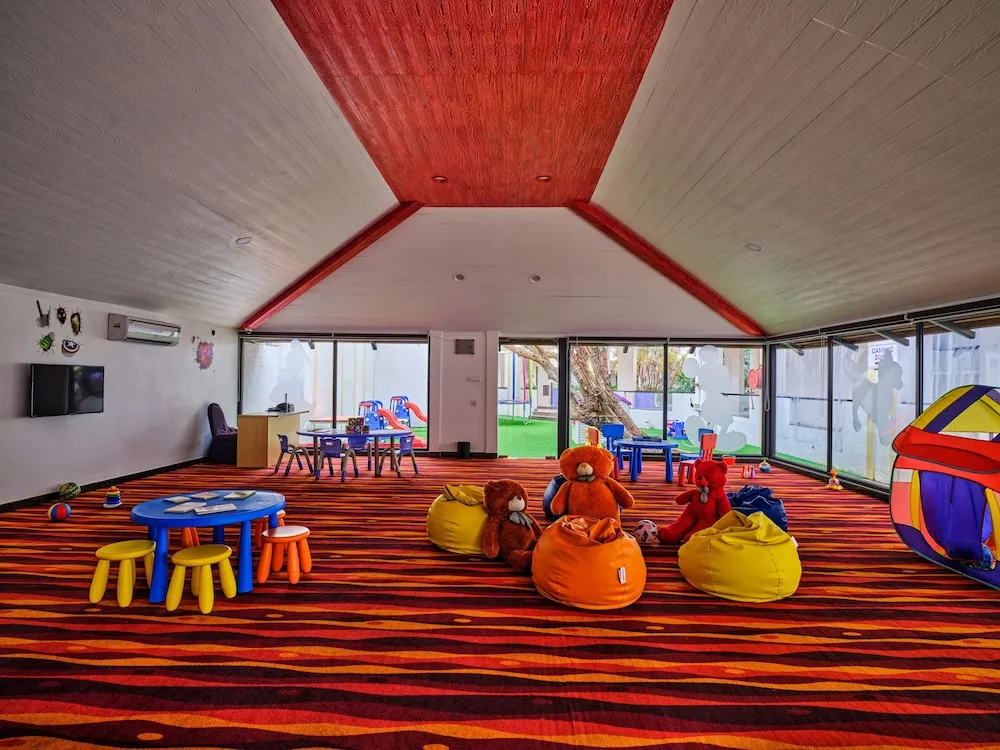 Holiday Inn Resort Common Area