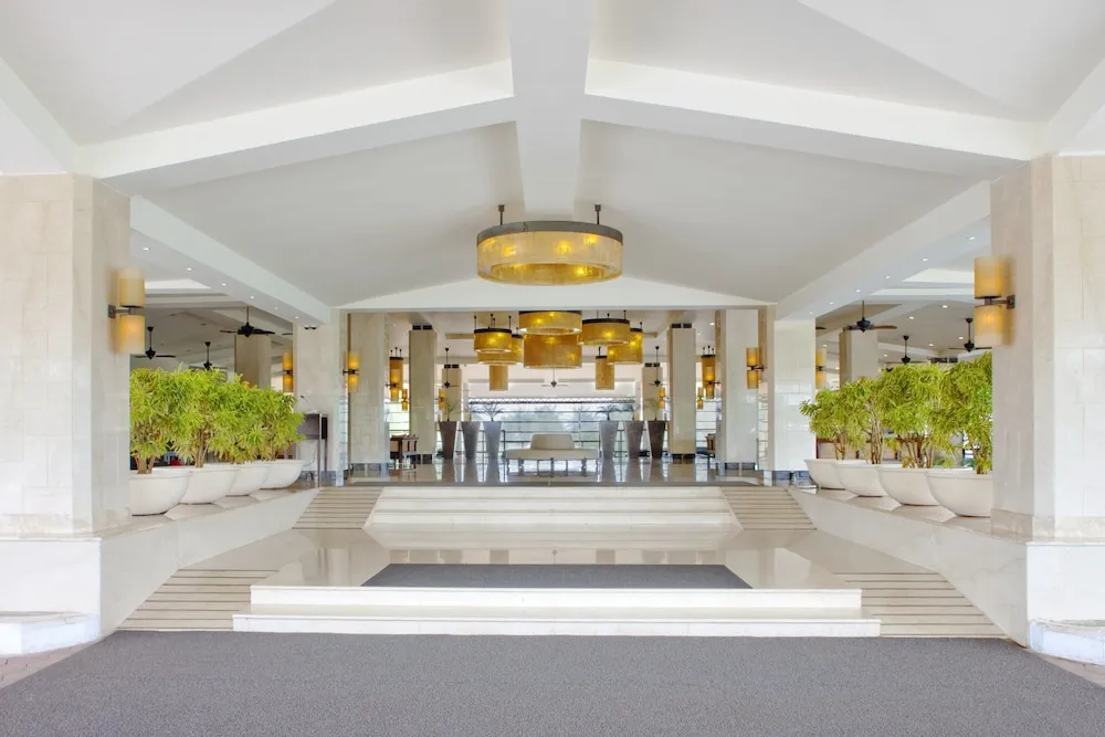 Holiday Inn Resort Common Area
