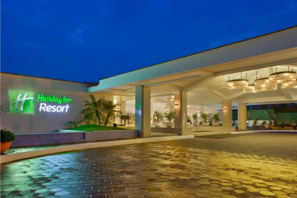 Holiday Inn Resort Entrance