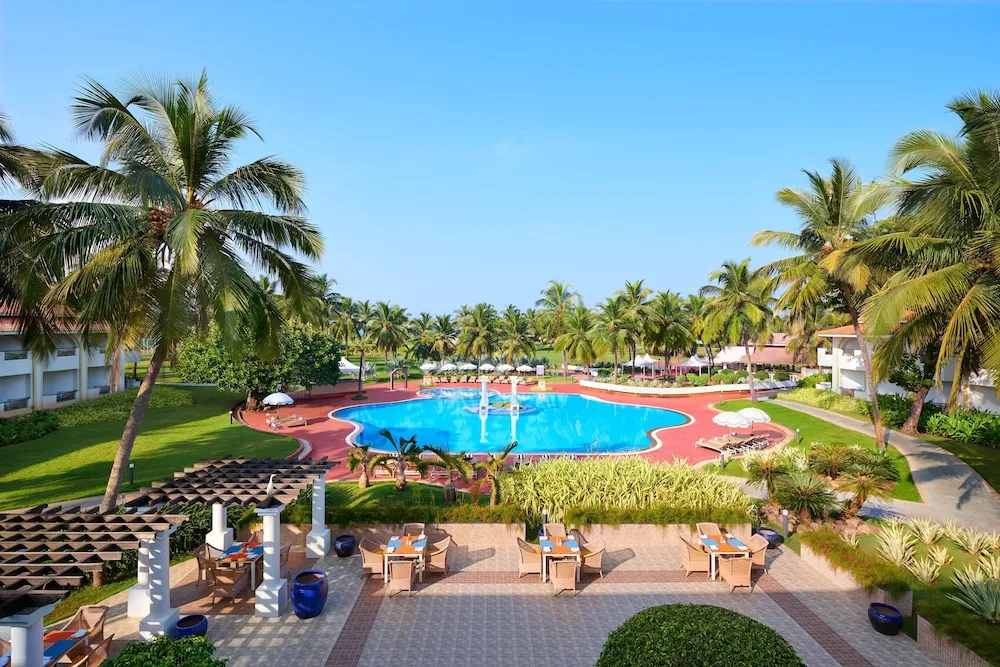 Holiday Inn Resort Outdoors