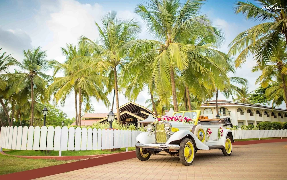 Holiday Inn Resort Outdoors