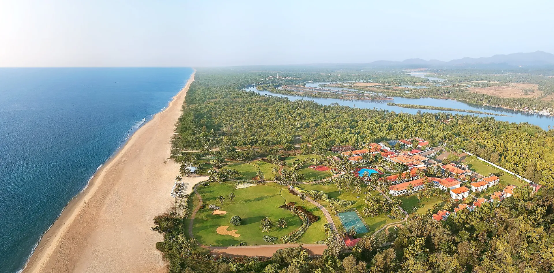 Holiday Inn Resort Outdoors