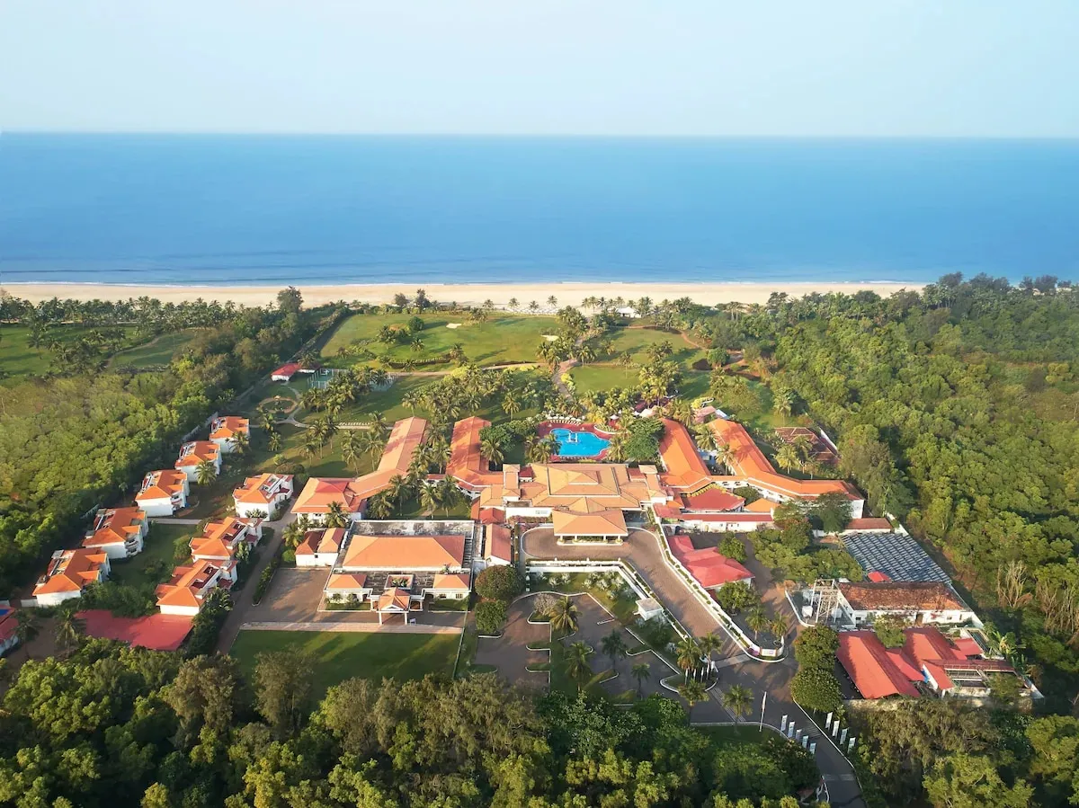 Holiday Inn Resort Outdoors