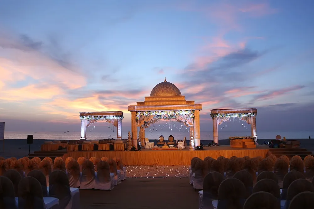 Holiday Inn Resort Outdoors