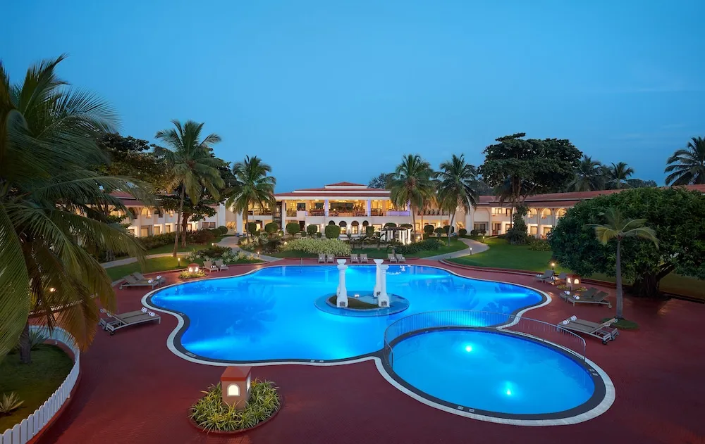 Holiday Inn Resort Outdoors