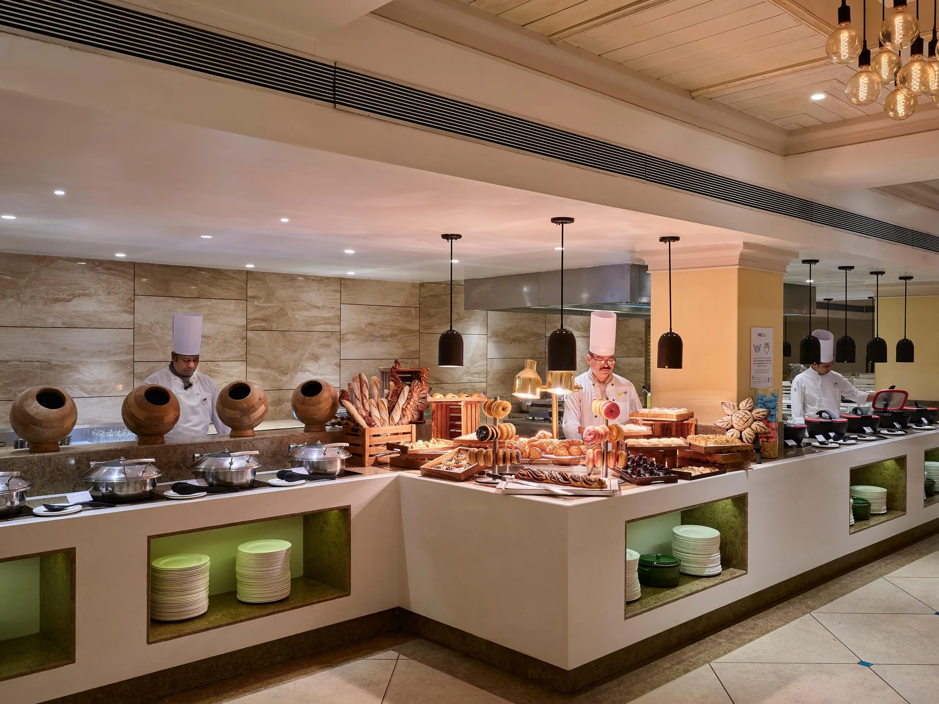 Holiday Inn Resort Restaurant