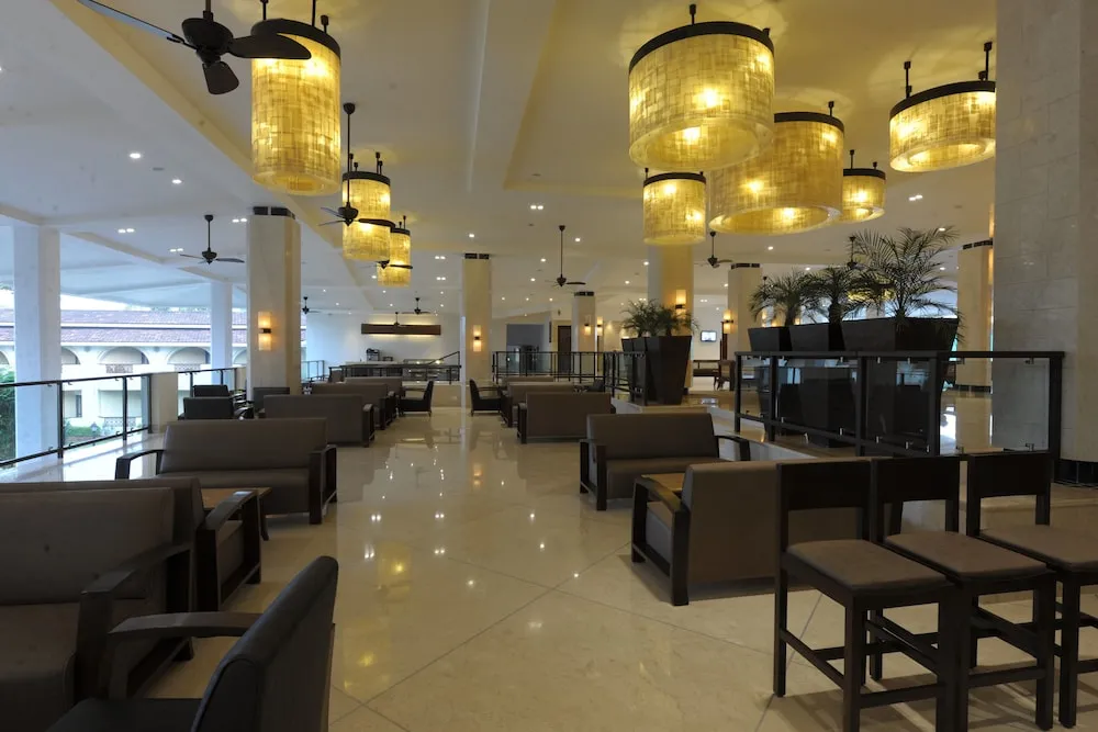 Holiday Inn Resort Restaurant