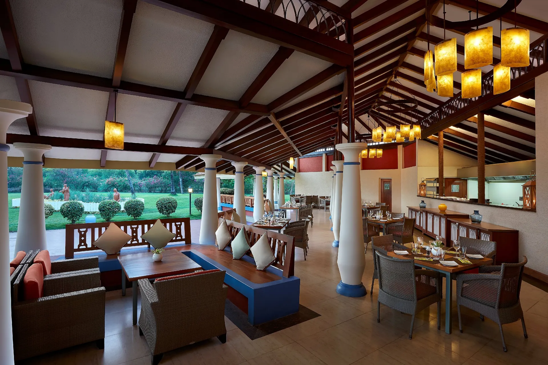 Holiday Inn Resort Restaurant