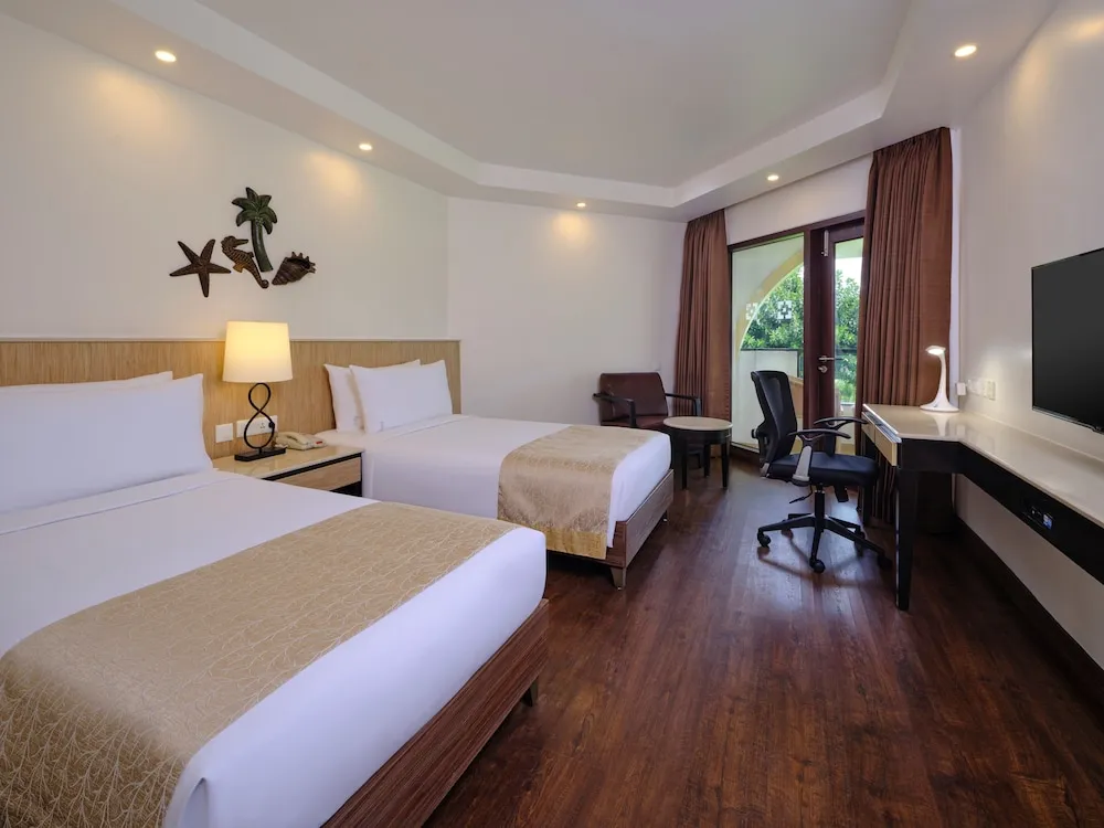 Holiday Inn Resort Room