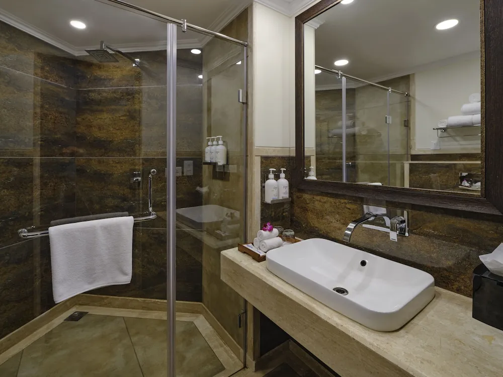 Holiday Inn Resort Room
