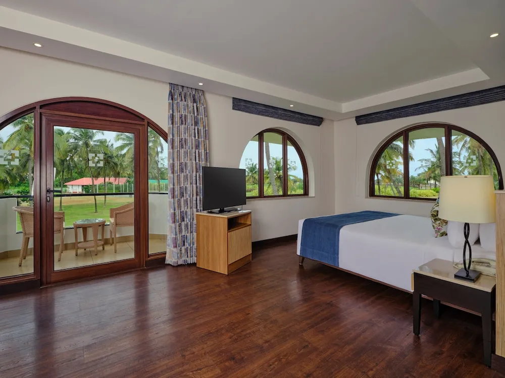 Holiday Inn Resort Room