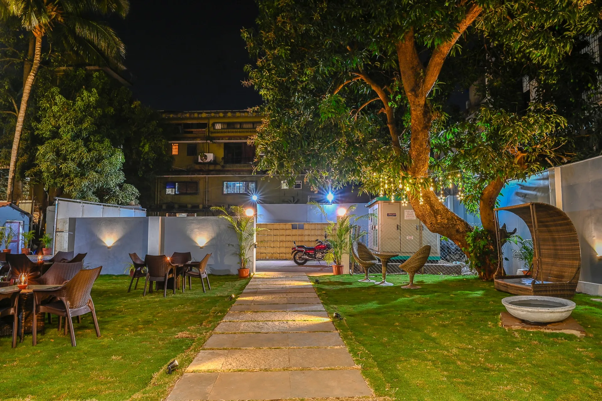 Hotel Karishma Grand Garden