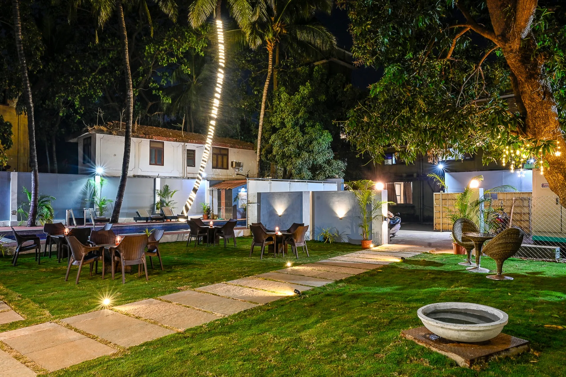 Hotel Karishma Grand Garden